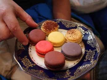 Kölner GenießerTour Süßspeisen auf TellerDesserts on a plate