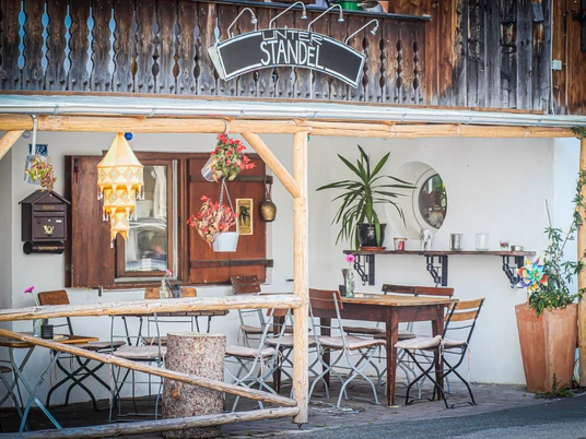 Lokal Aussen (11).jpg