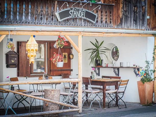 Lokal Aussen (11).jpg