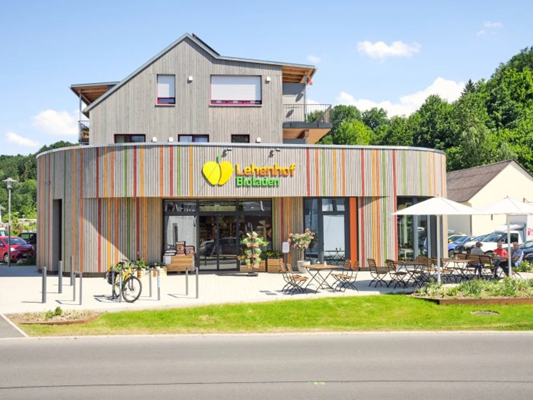 Lehenhof Bioladen Aussenansicht.jpg