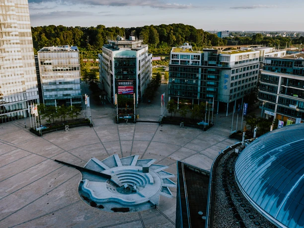 MediaPark / Cinedom View of the MediaPark square from above
