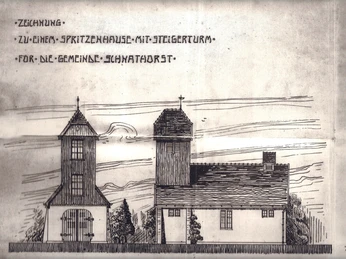 schnathorst-altes-feuerwehrhaus-01.jpg Alte Zeichnung eines Feuerwehrhauses mit Steigerturm in Schnathorst, umgeben von Bäumen und Wiese.