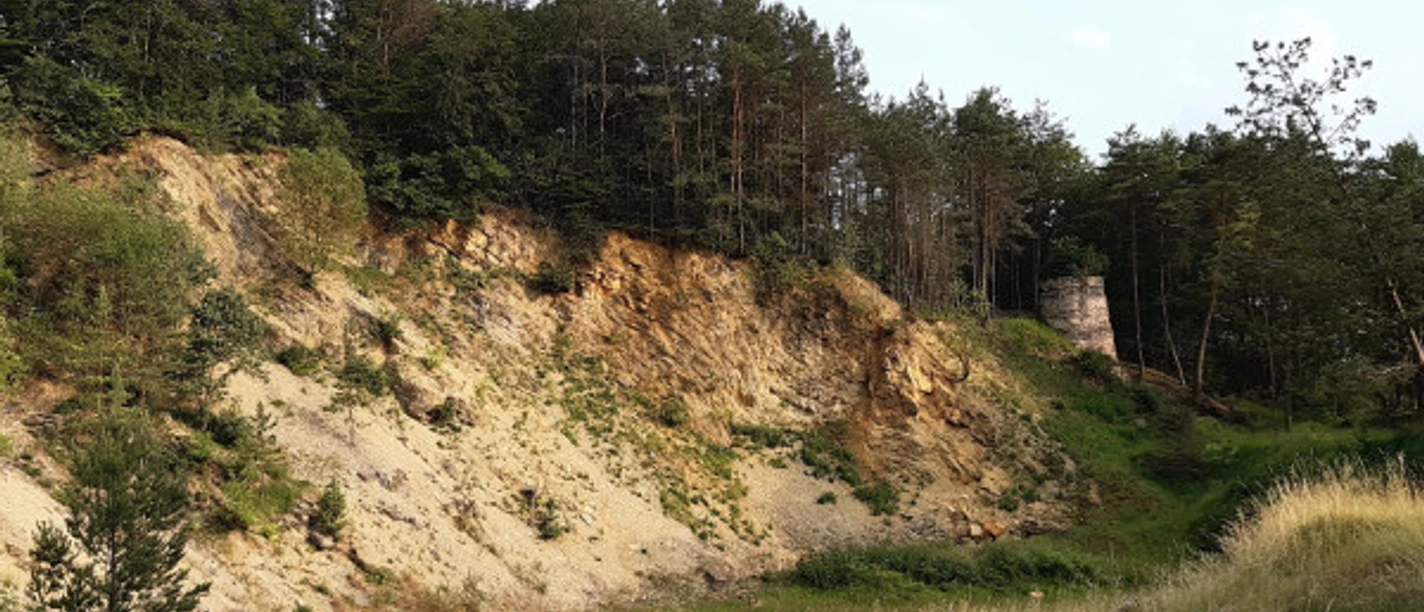 Kalkkuppen von Winterscheid - Steinbruch Bitzenrain mit Kalkbrennofen (c) Horst Vestweber