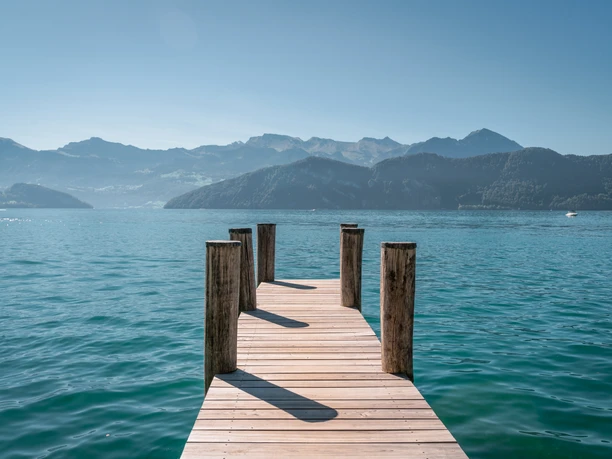 Bootssteg Oberdorfquai Aussicht vom Oberdorfquai in die Berge