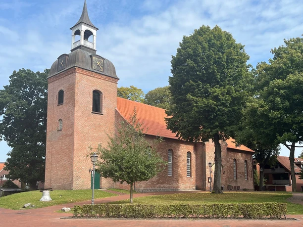 St.-Nicolai-Kirche Wittmund.jpg
