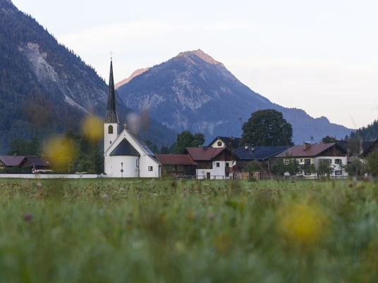 Graswang (C) www.zugspitz-region Fotograf Wolfgang Ehn (2).jpg