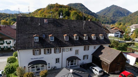 Rathaus Oberau von Norden