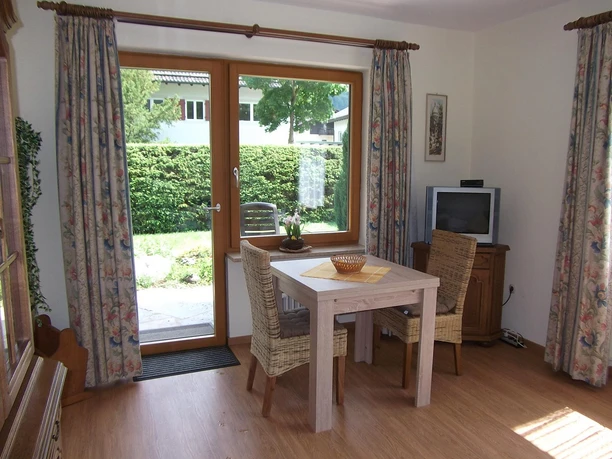 Wohnzimmer mit Essplatz