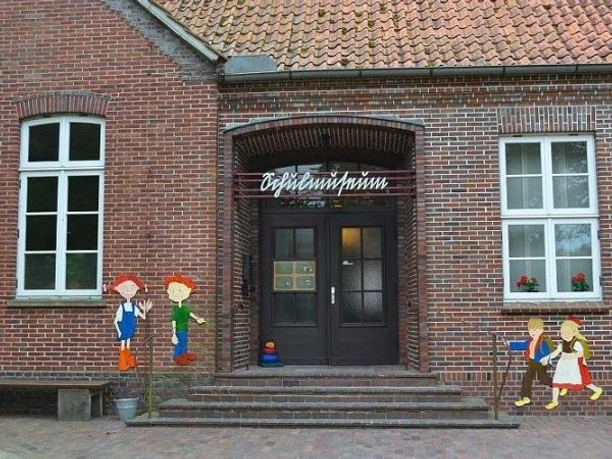 eingang-schulmuseum-600x450.jpeg