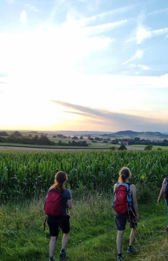 20230811 H1 Abendstimmung bei Breuna Oberlistingen