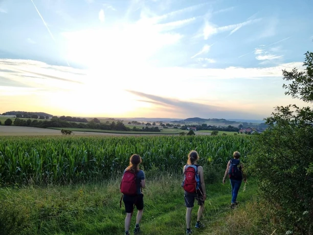 20230811 H1 Abendstimmung bei Breuna Oberlistingen