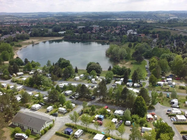 Luftaufnahme Waldcampingplatz