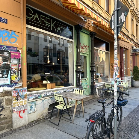 Cafe-Kater-Leipzig_Cafe-Freizeit-Kulinarik-Restaurants-Kaffee_Tom-Williger.jpg