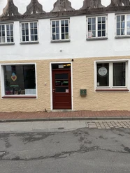 Das Bild zeigt den Eingangsbereich des Restaurants "Frida".
