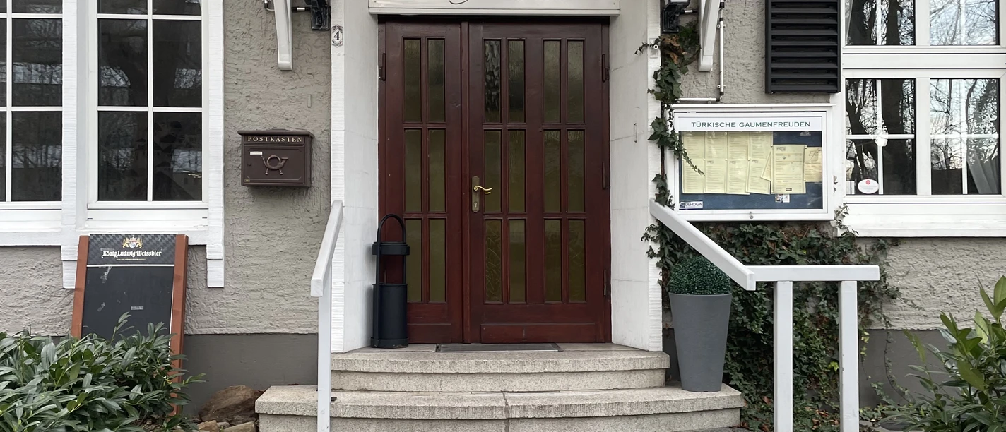 Minden - Efes Das Bild zeigt den Eingangsbereich des Restaurants Efes.