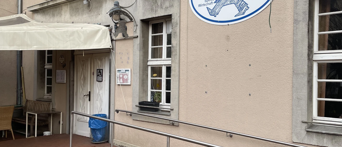 Minden - Zum seriösen Fußgänger Das Bild zeigt den Eingangsbereich des Restaurants.