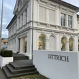 Das Bild zeigt den Eingangsbereich des Geschäfts Dittrich