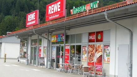 Rewe + Bäckerei Ihle