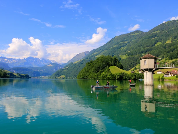 Lungerersee_Schwimmen und Wassersport_Nidwalden Tourismus.jpg