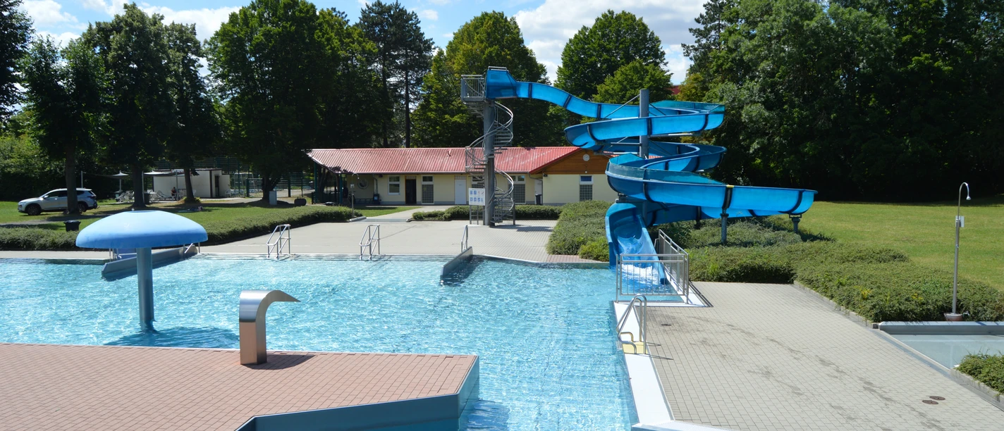 Böhlen outdoor pool