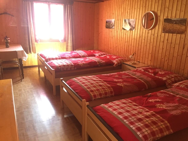 4-Betten-Zimmer IMG_8419.JPG