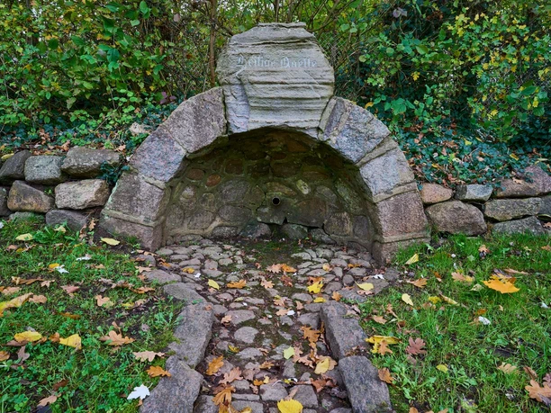 heilige-quelle-suederbrarup.JPG