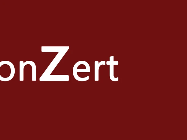 Konzert.jpg Roter Hintergrund mit großem weißen Text "KonZert", wobei das "Z" hervorgehoben ist.