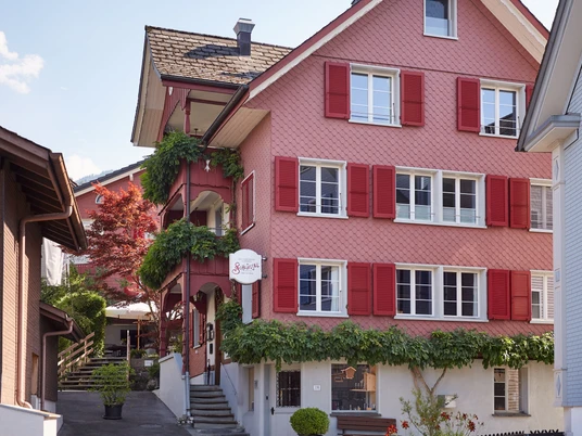Boutique Hotel Schluessel Beckenried Nidwalden.jpg