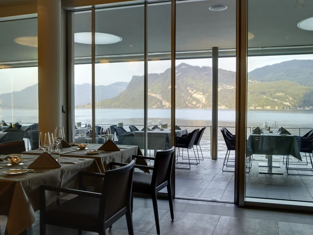 Lakeside restaurant Belvédère Hergiswil