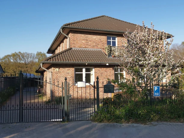 Wohnen wie Zuhause - Ferienwohnung als Außenansicht Ferienwohnung - Wohnen wie Zuhause Außenansicht