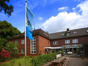 Jugendherberge Geesthacht_Außenansicht.jpg