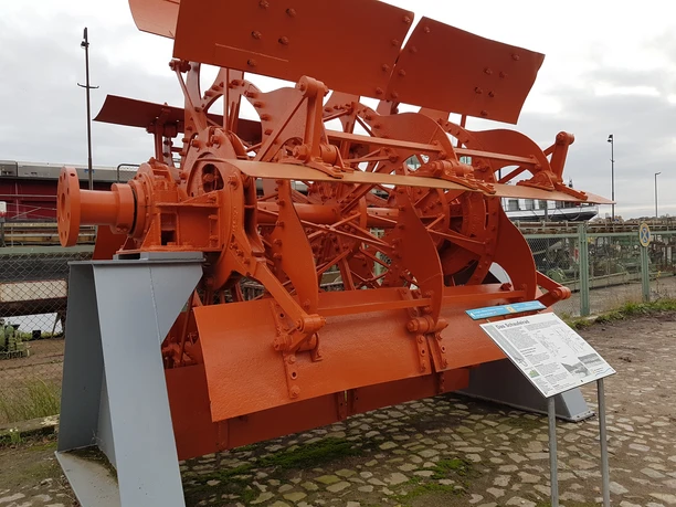 Schaufelrad LöLa©Dorothee Meyer (1).jpg Schaufelrad am Lösch- & Ladeplatz