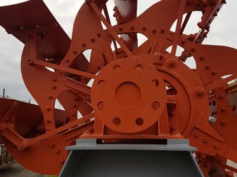 Schaufelrad LöLa©Dorothee Meyer (3).jpg Schaufelrad Denkmal in Lauenburg/Elbe