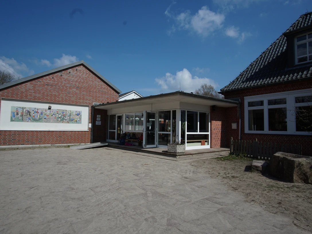 Schule Soderstorf.JPG