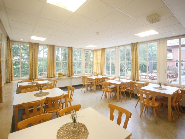 Jugendherberge Lauenburg Sportplatz_Tagesräume.jpg