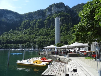 Glasi-Bar by the lake