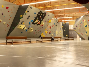 spinnerei-ibach-boulder hall