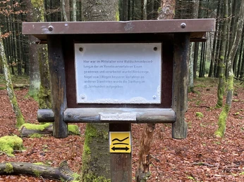Waldschmiedeschild am W6