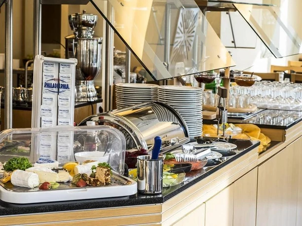Hennedamm Hotel Frühstücksbuffet