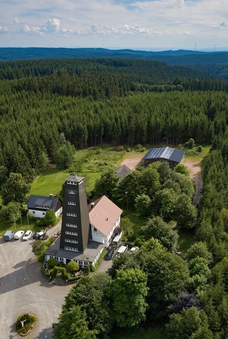 Rhein-Weser-Turm_Luftaufnahme