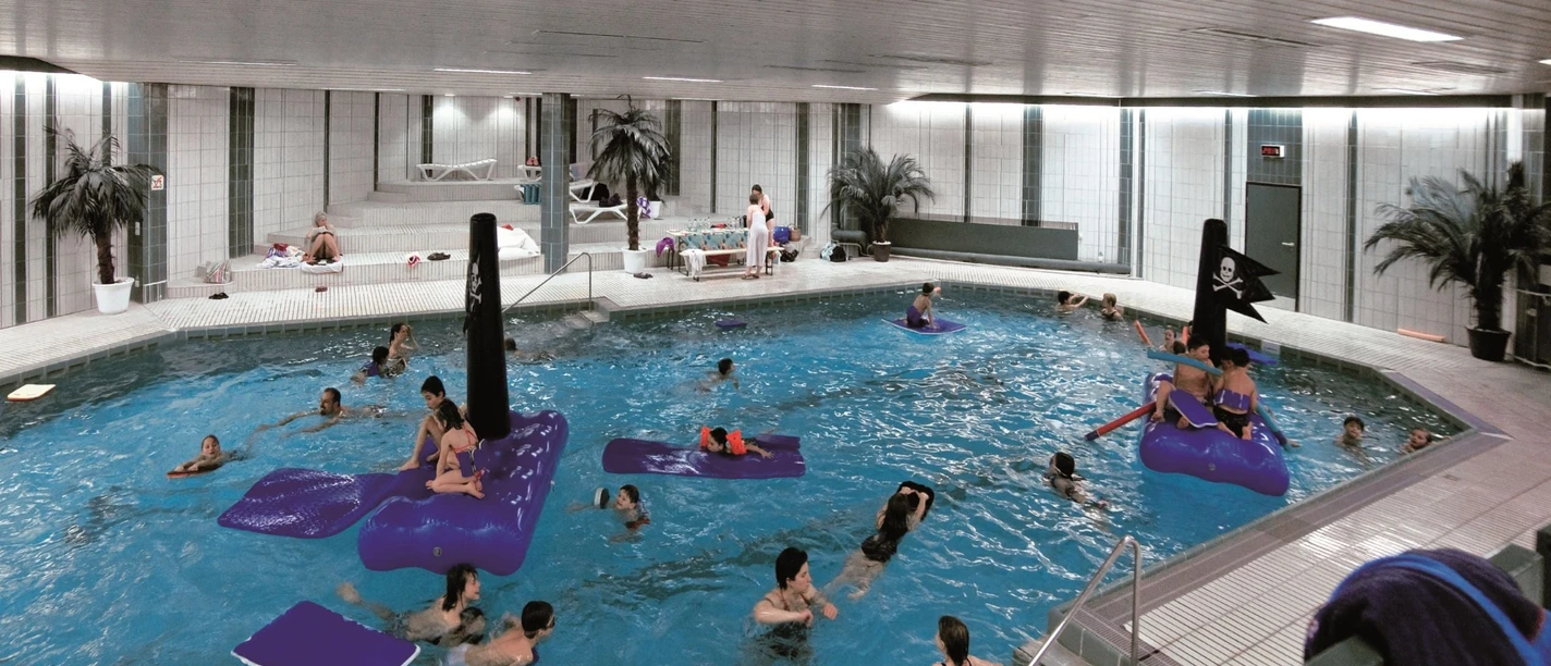 Badespaß im Hallenbad des Kurhaus Bad Camberg
