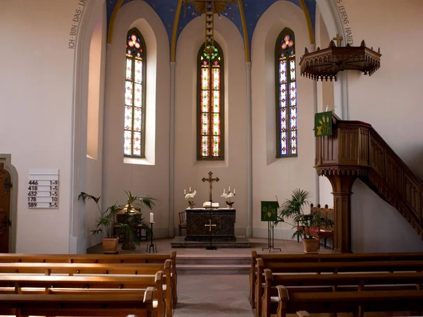 Schlichte Eleganz im Innenraum.