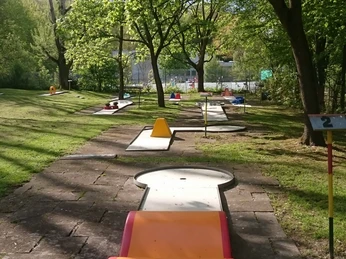 Minigolfanlage - hier rollt der Ball!