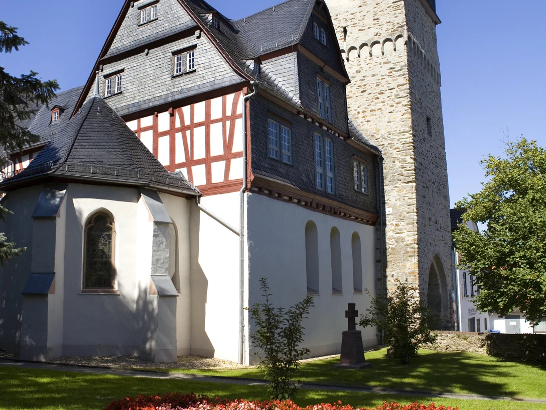 Hohenfeldkapelle am Stadt- und Turmmuseum mit Obertorturm