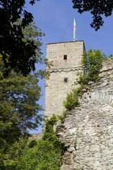 Bergfried der Burgruine Königstein