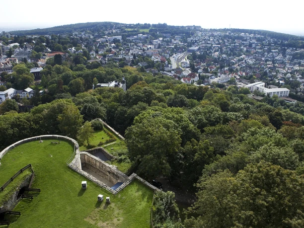 Blick auf Königstein vom Bergfried der Burgruine