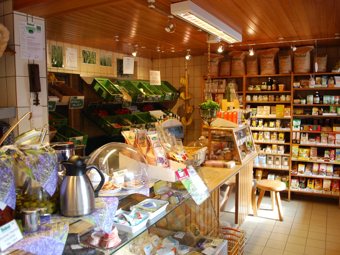 Hofladen innen Bioland Pfeiffer