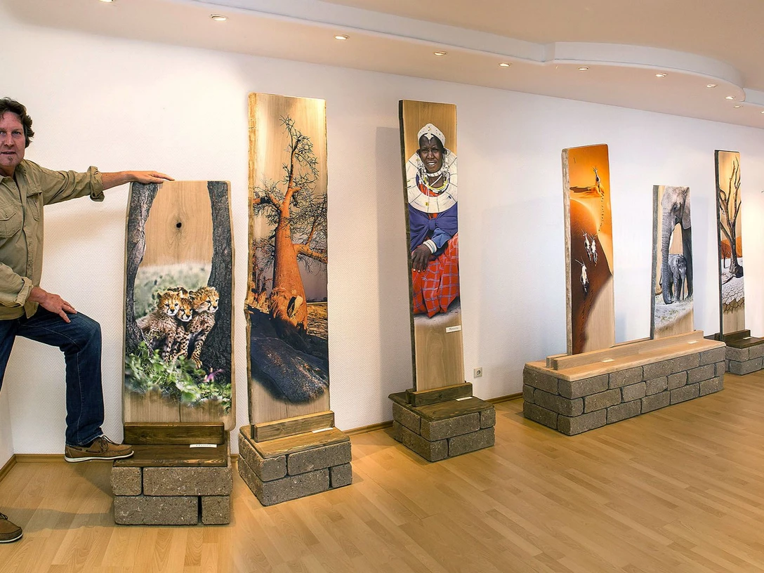 Reiner Harscher präsentiert Fotokunst auf Holz