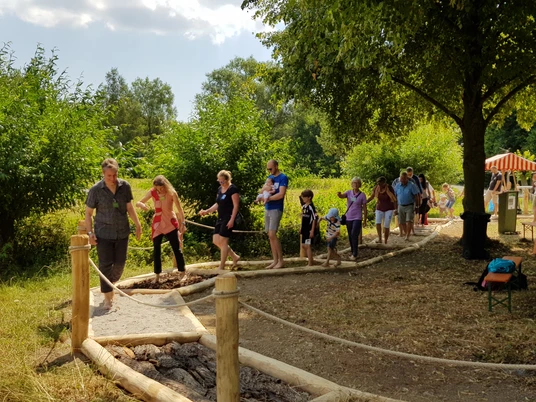 Barfußpfad auf dem Walderlebnispfad