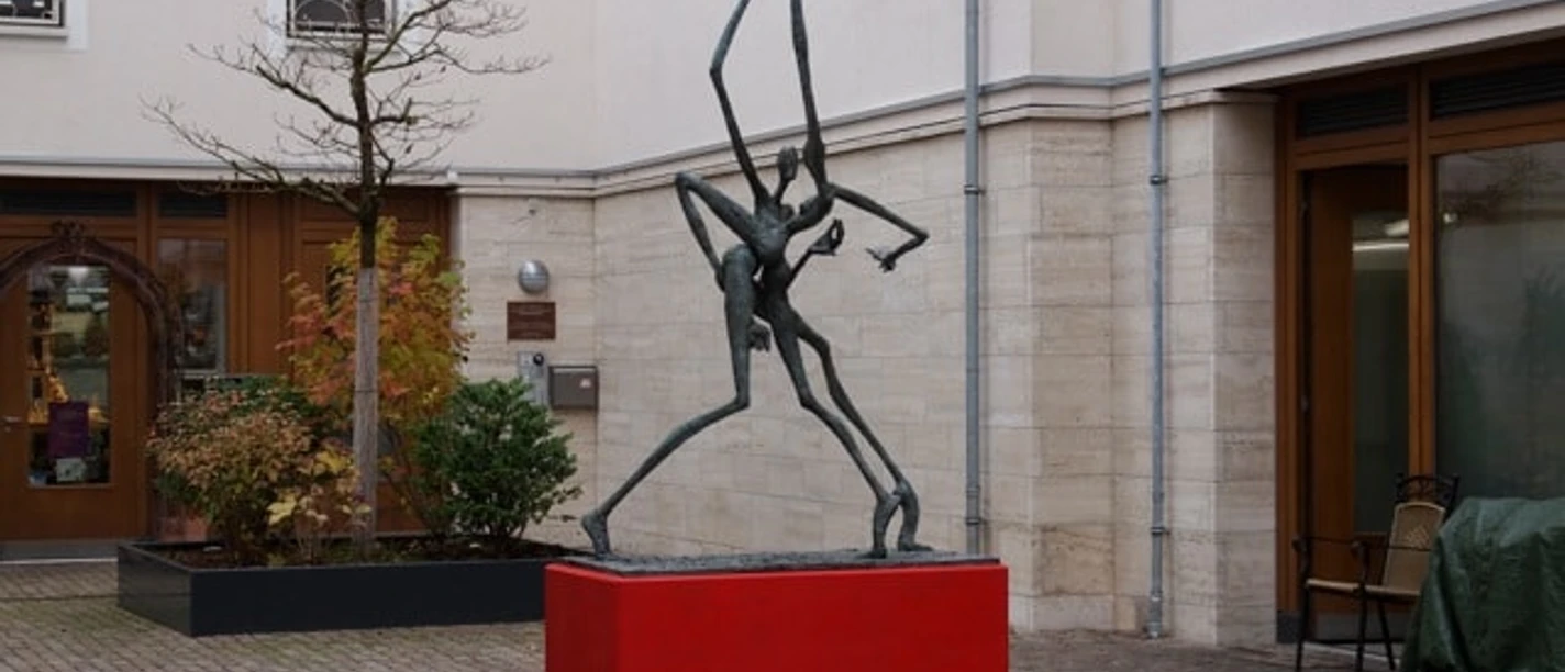 Helge Leiberg "Circulo Virtuosi" (2011) seit 2014 in Eschborn